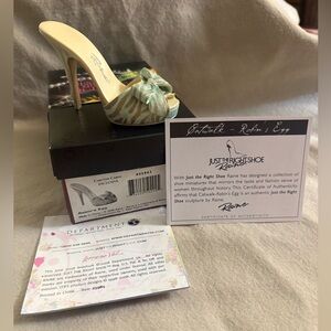 Just the Right Shoe-Robin’s Egg-Carlton Cards Exclusive! Make me an Offer!